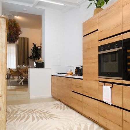 Park Avenue Apartments - Dom Mit Stil - Kueche - Parkplatz - Wlan - 65 Zoll Tv - Netflix Colónia Exterior foto