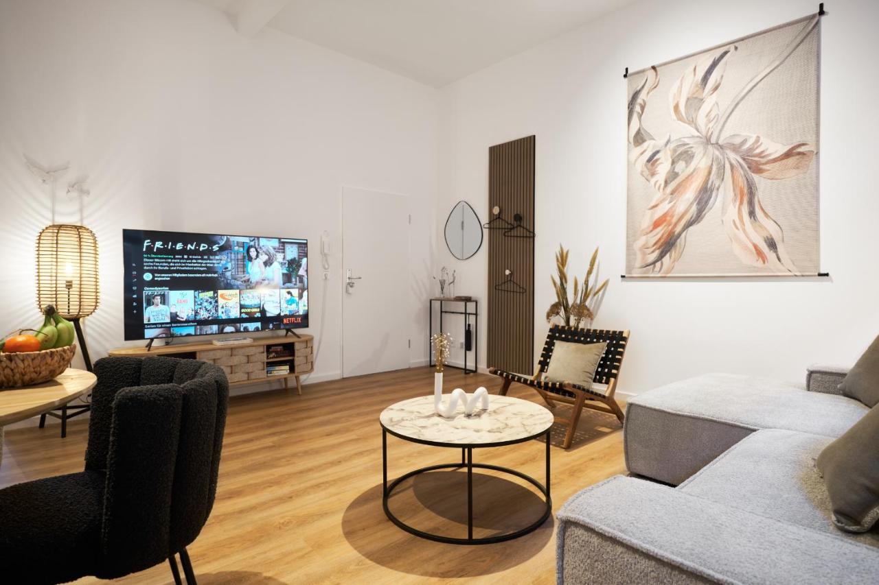 Park Avenue Apartments - Dom Mit Stil - Kueche - Parkplatz - Wlan - 65 Zoll Tv - Netflix Colónia Exterior foto