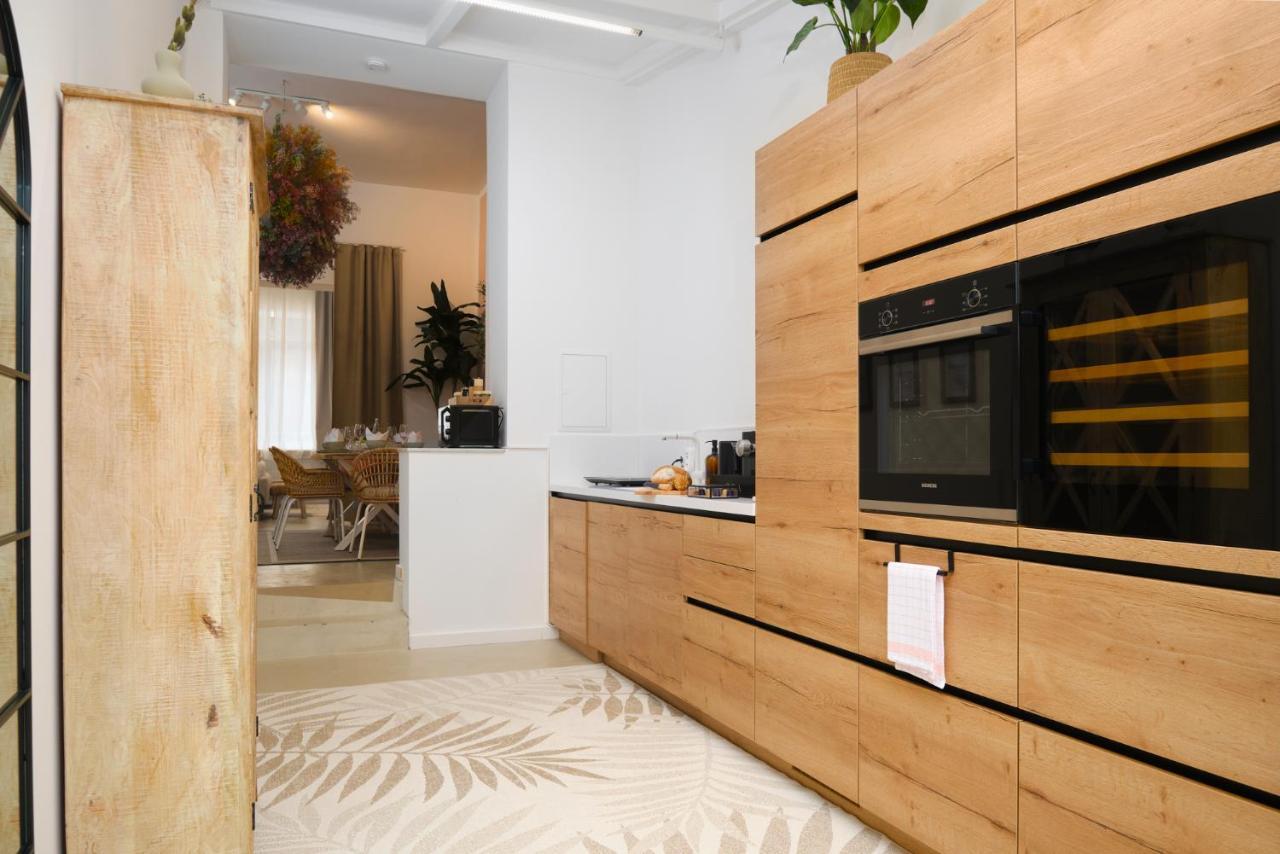 Park Avenue Apartments - Dom Mit Stil - Kueche - Parkplatz - Wlan - 65 Zoll Tv - Netflix Colónia Exterior foto