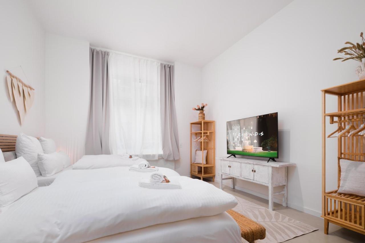 Park Avenue Apartments - Dom Mit Stil - Kueche - Parkplatz - Wlan - 65 Zoll Tv - Netflix Colónia Exterior foto